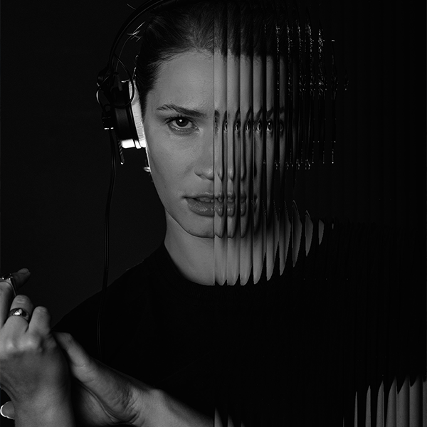 Alice Mary | DJ from Germany 🎧 She grew up listening to African drums and African jazz and developed a big passion for drums and rhythm. Inspired by these influences she incorporates rhythmic elements and melodic features in her sets with a range from Deep House over classic House to Afro house & Tech house. Alice Mary is incorporating sounds and vocals from all over the world to create more than music, a story in a place where we feel ease and togetherness.